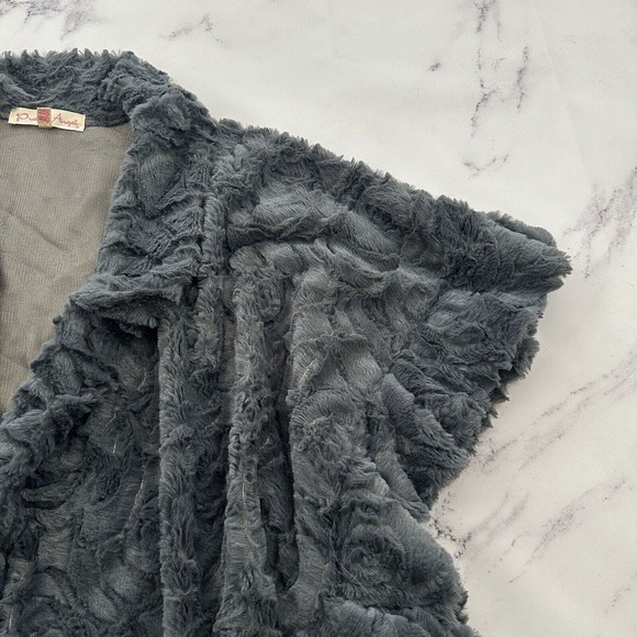 Pretty Angel Faux Fur Shrug Cardigan Sweater One Size New Gray Floral Open Front - Picture 3 of 13